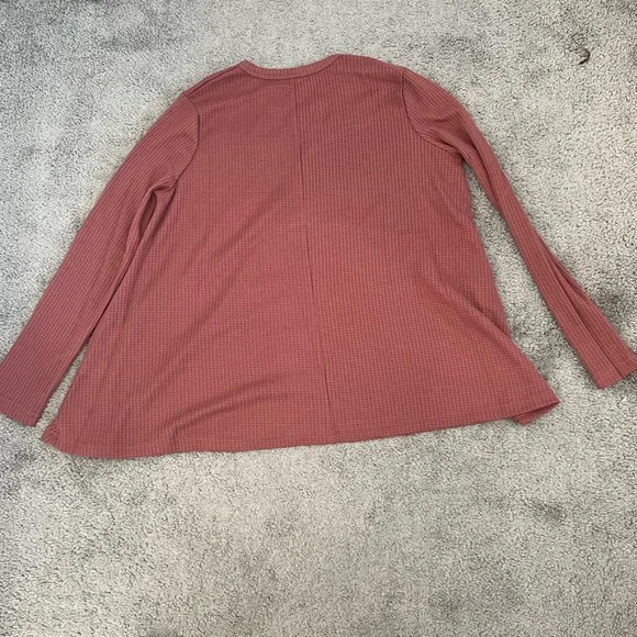 Pink Lily HOLDING YOU TIGHT BRICK HENLEY WAFFLE KNIT BLOUSE - Picture 2 of 4